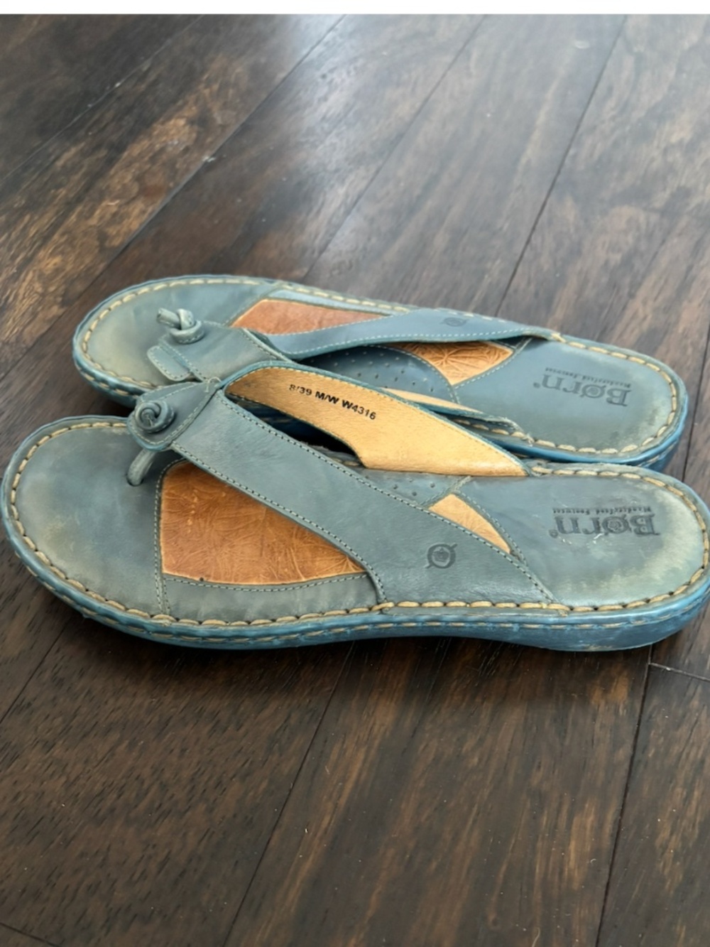 Born Leather Sandals Flip Flops Denim Blue Teal 8/39
